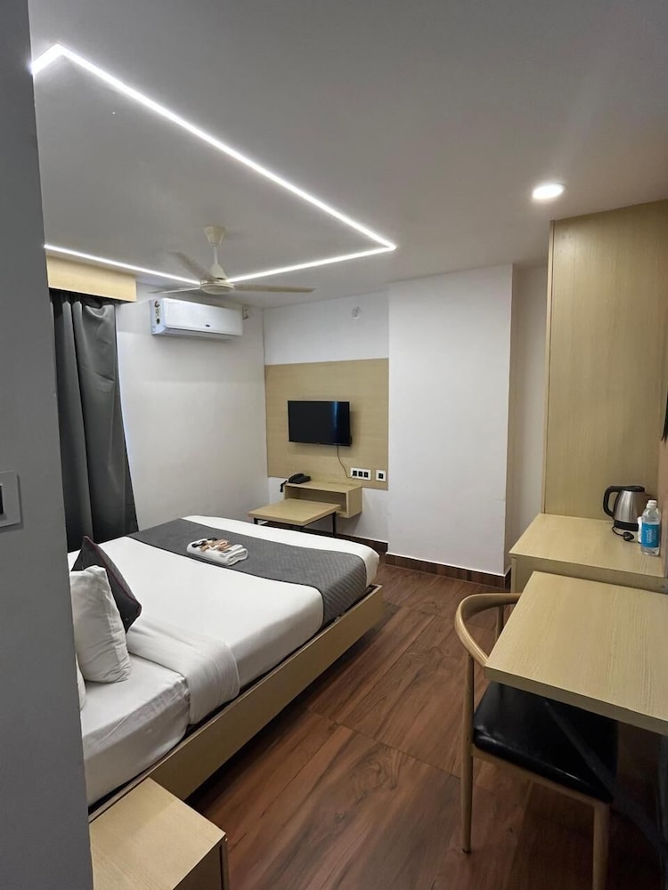 wildwings premium hotel