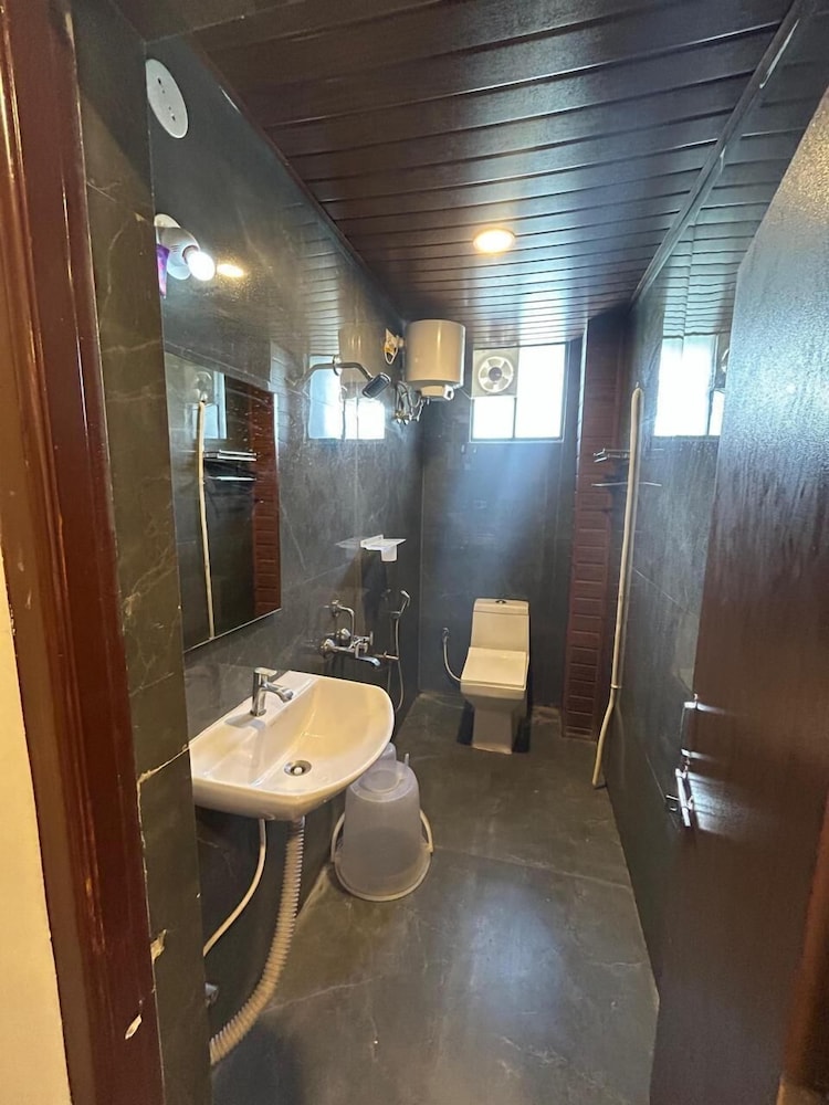 wildwings premium hotel