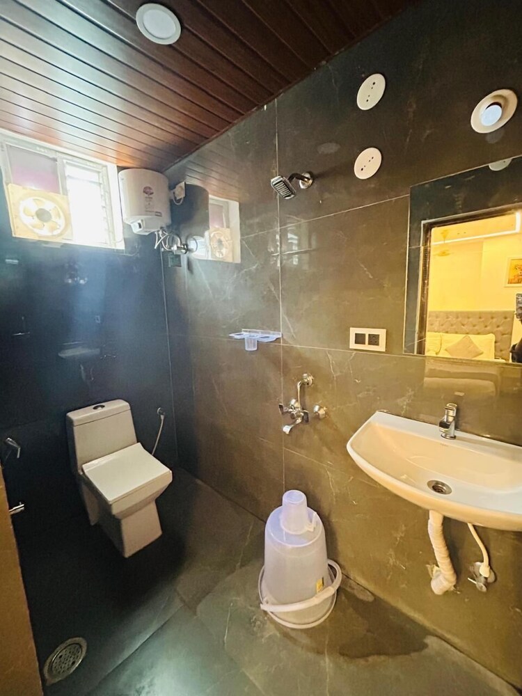 wildwings premium hotel