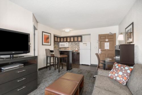staybridge suites wilmington newark by ihg