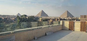 Remal Pyramids Hotel,96 El Mansoureya Road, Haram,5 star