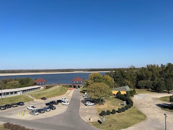 Century Casino & Hotel Caruthersville,,2 star