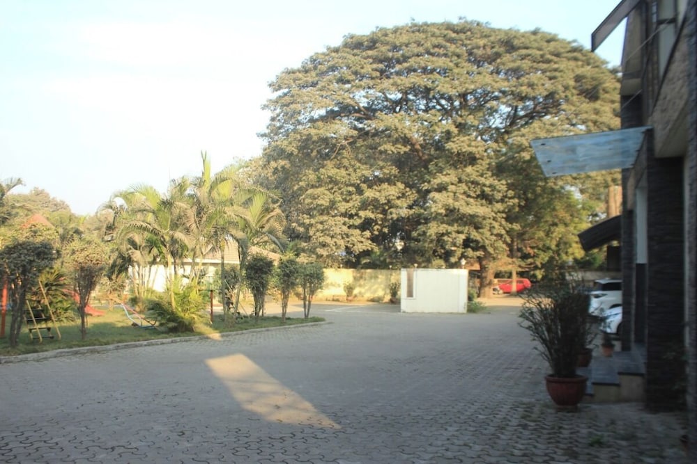 sahyadri guest house