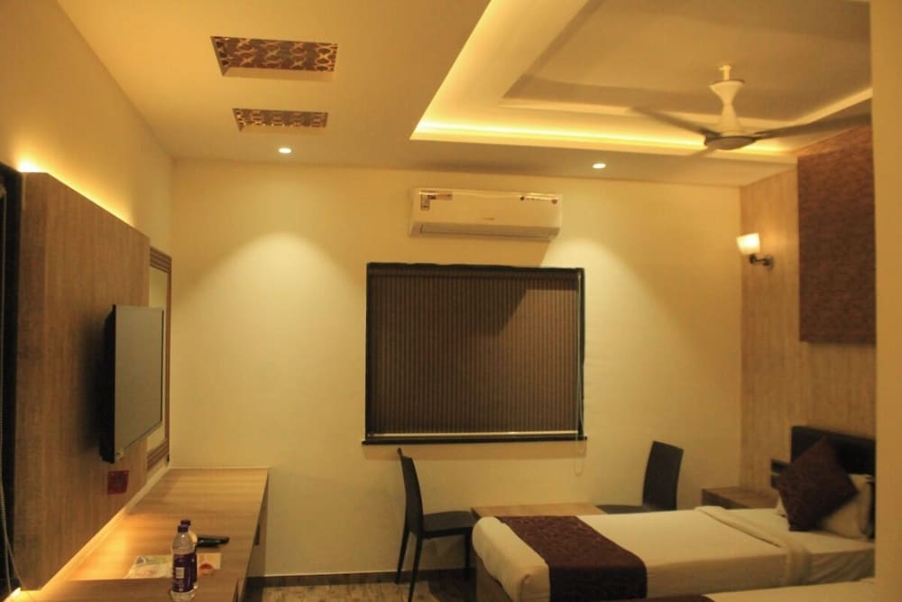 sahyadri guest house