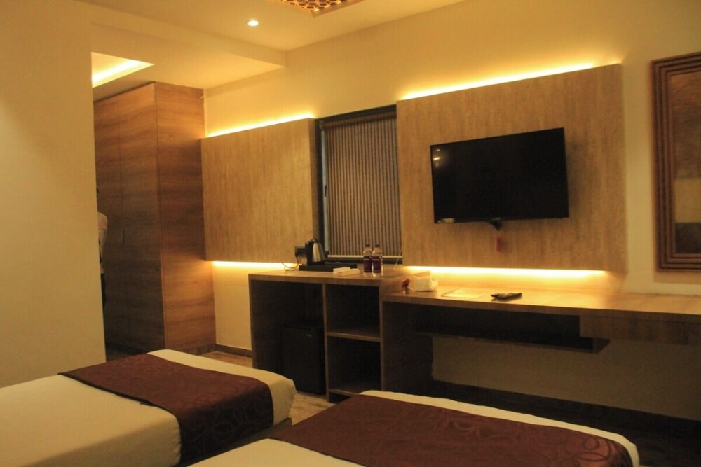 sahyadri guest house