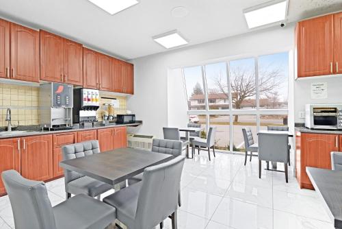 niagara lodge and suites