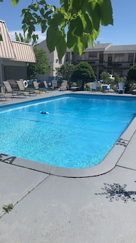 niagara lodge and suites