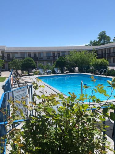 Niagara Lodge & Suites,Niagara Falls>>Lundy's Lane,2 star