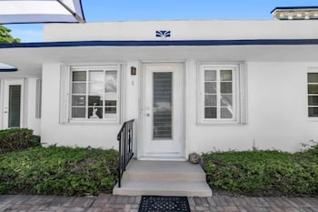 Inlet Palm Beaches,,2 star