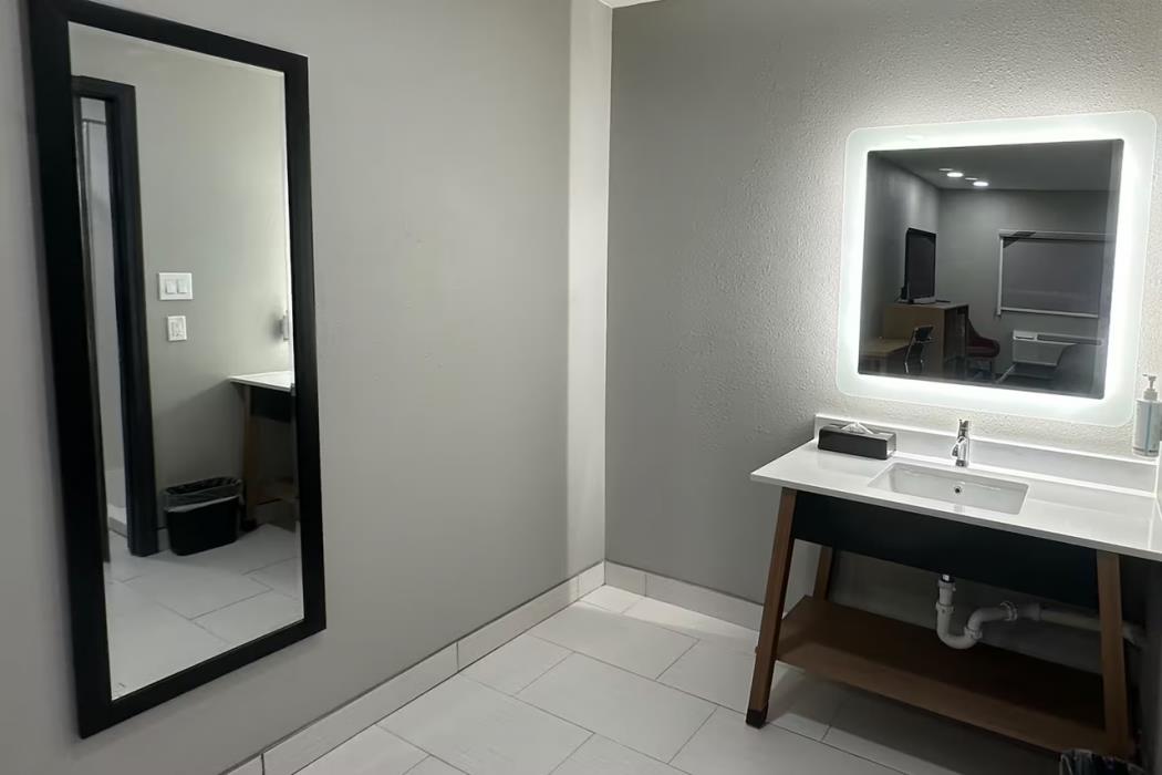 super 8 by wyndham lubbock airport