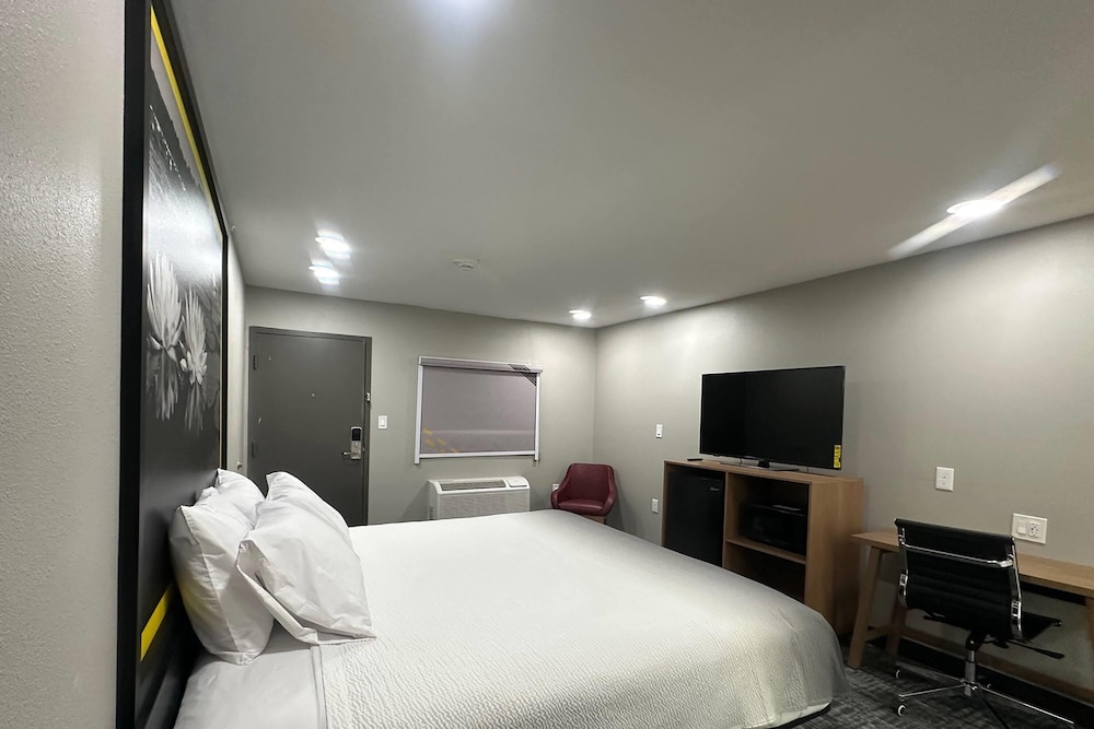 super 8 by wyndham lubbock airport