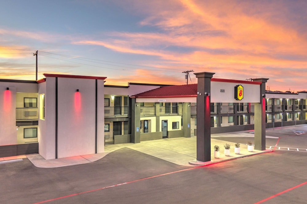 super 8 by wyndham lubbock airport