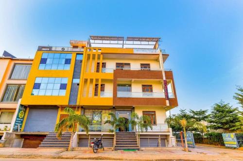 hotel kalyan and banquets