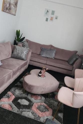 wolverhampton city centre 1 bed flat sleeps 3