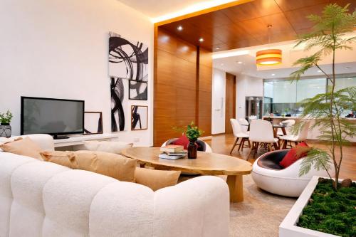 the suites straits quay