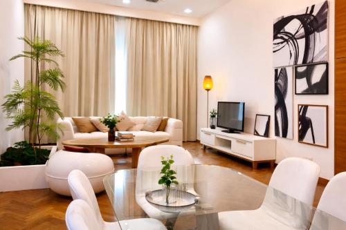 the suites straits quay