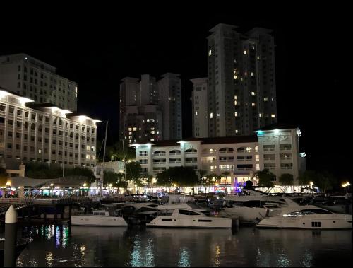the suites straits quay