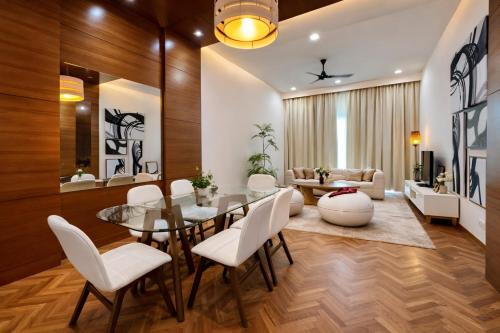 the suites straits quay