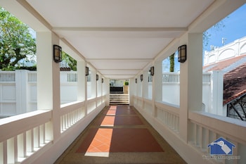 the suites straits quay