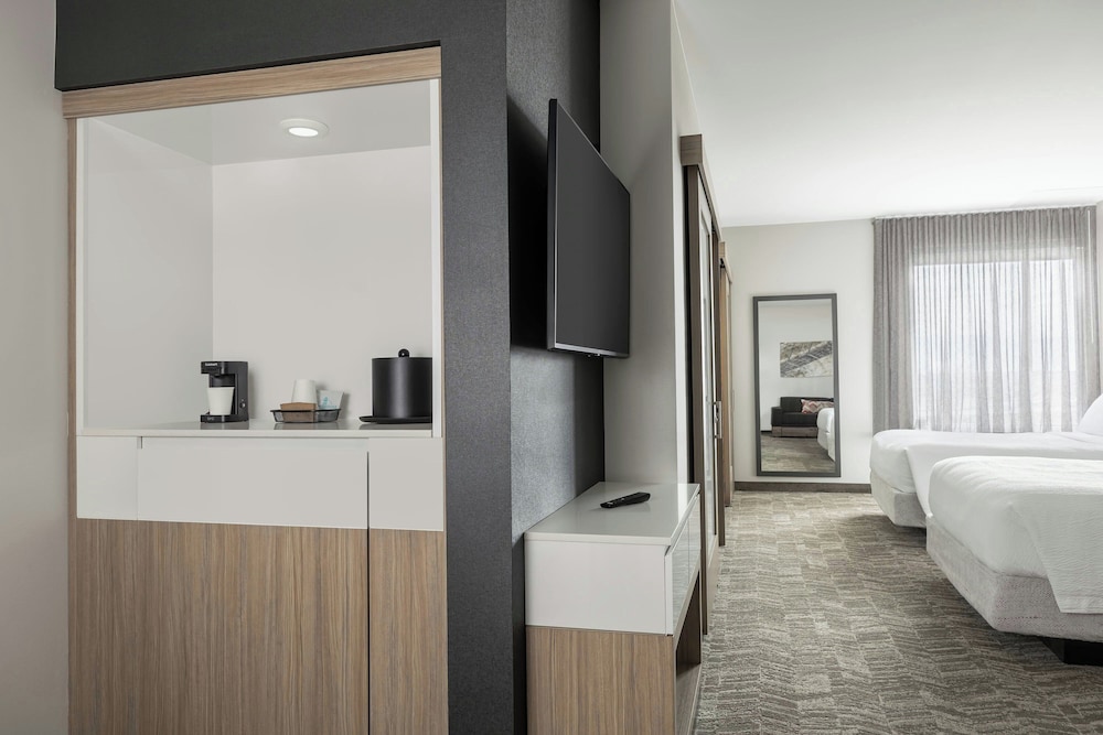 springhill suites by marriott fargo