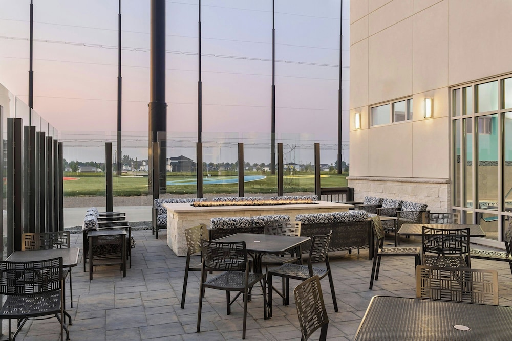 springhill suites by marriott fargo