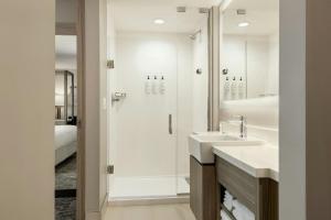 springhill suites by marriott fargo