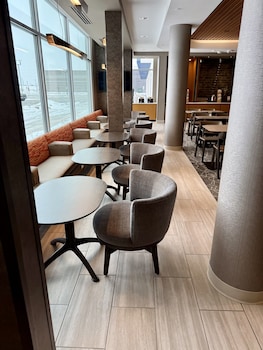 Springhill Suites By Marriott Fargo,,3 star