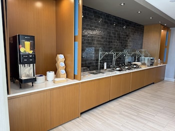 springhill suites by marriott fargo