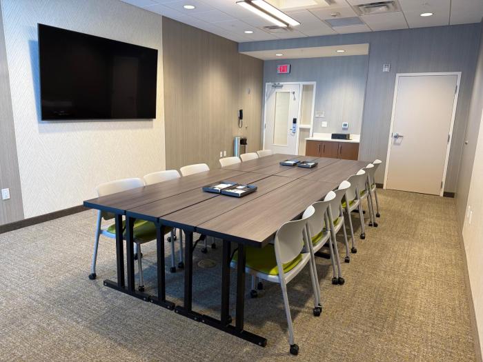springhill suites by marriott fargo