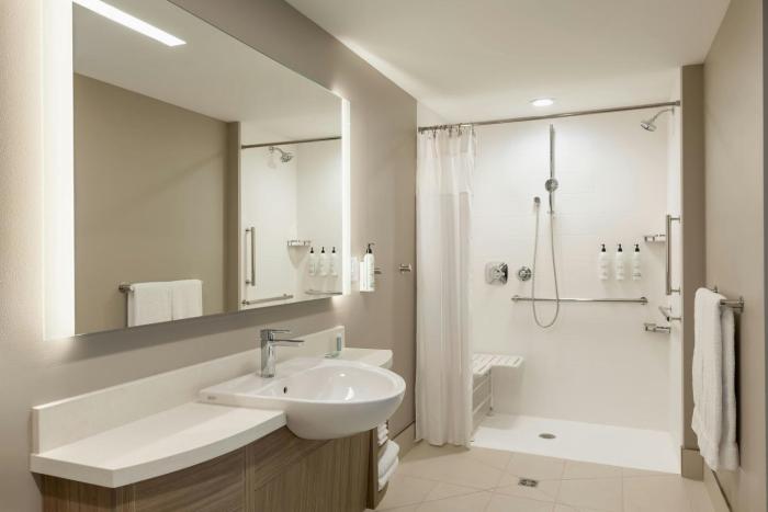 springhill suites by marriott fargo