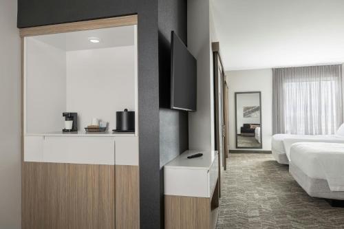 springhill suites by marriott fargo