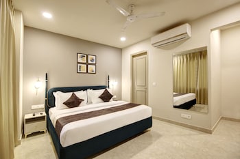 saltstayz select golf course road