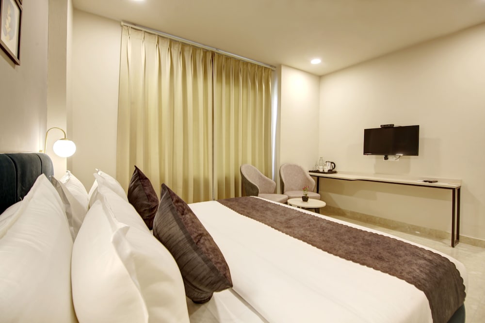 saltstayz select golf course road