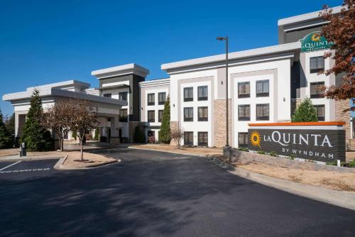 la quinta inn and suites by wyndham memphis wolfchase