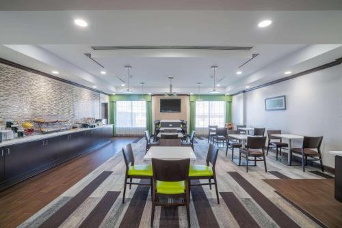 la quinta inn and suites by wyndham memphis wolfchase
