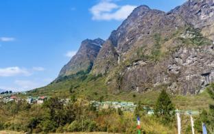 whispering pines lachung