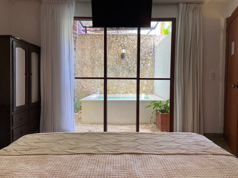 art 57 hotel adults only