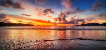 arya suites patong beach