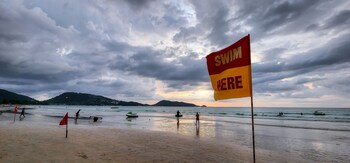 arya suites patong beach