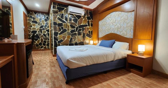 arya suites patong beach