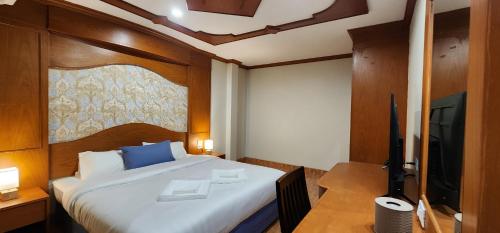 arya suites patong beach