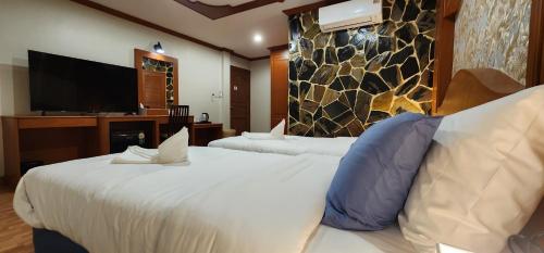 arya suites patong beach