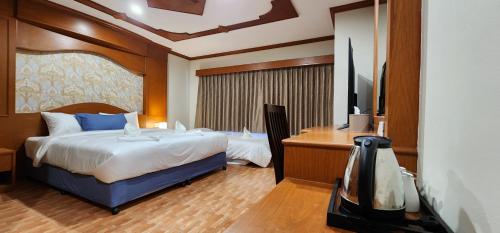 arya suites patong beach