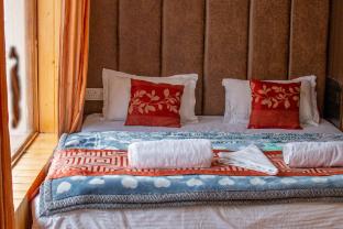 the village resort ashuna