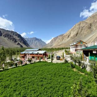 the village resort ashuna