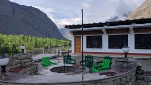 the village resort ashuna