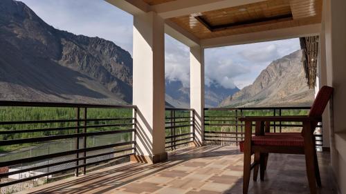 the village resort ashuna