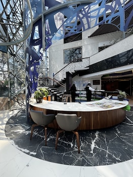 grand prix weenjoyhotels aeropuerto