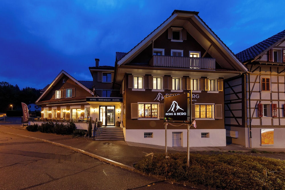 welcome hotel hellbuhl self check in