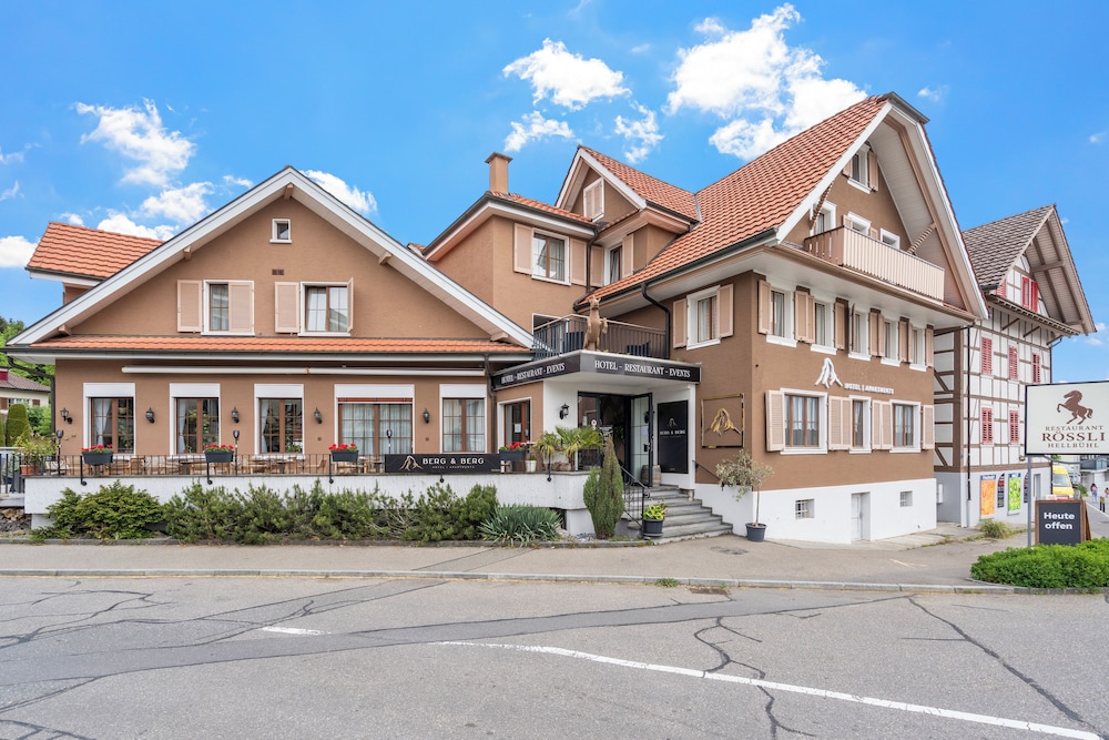 welcome hotel hellbuhl self check in